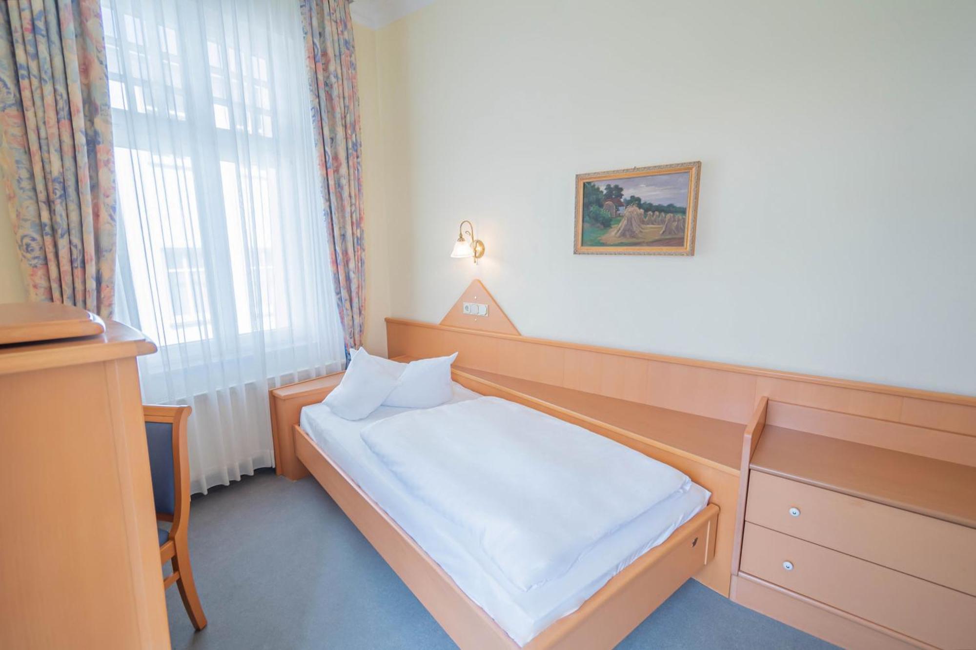 Hotel Imperial Ruegen Binz Bilik gambar